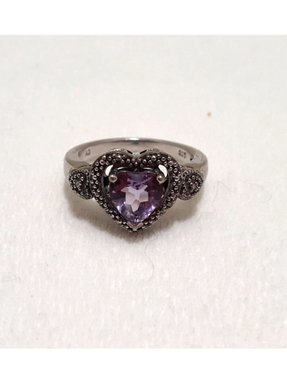 Sterling silver ring Heart Shaped Amethyst CZ Size 6.75